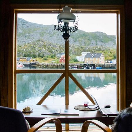 Heimbrygga Restaurant & Accommodation Skrova Экстерьер фото