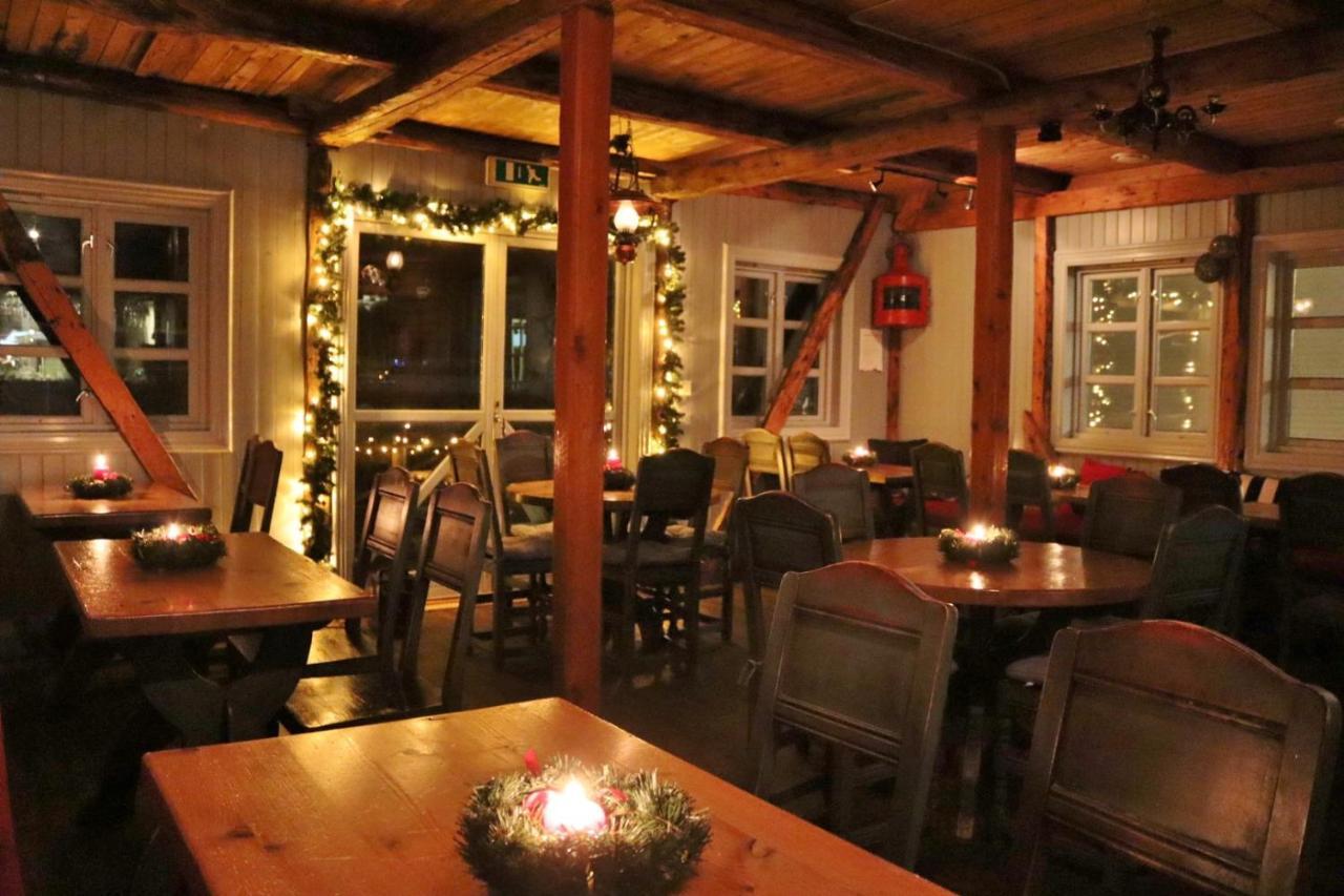 Heimbrygga Restaurant & Accommodation Skrova Экстерьер фото